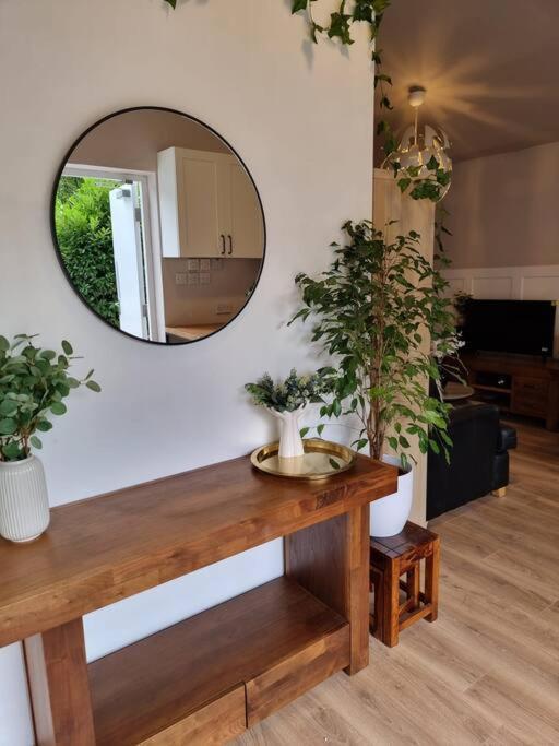 Charming Cottage Next To John Radcliffe Hospital With Free Parking Oxford Bagian luar foto