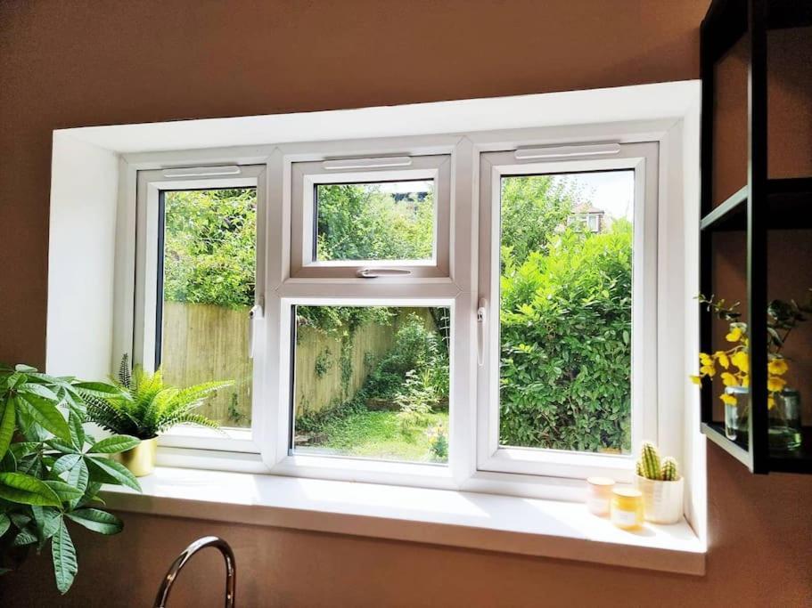 Charming Cottage Next To John Radcliffe Hospital With Free Parking Oxford Bagian luar foto