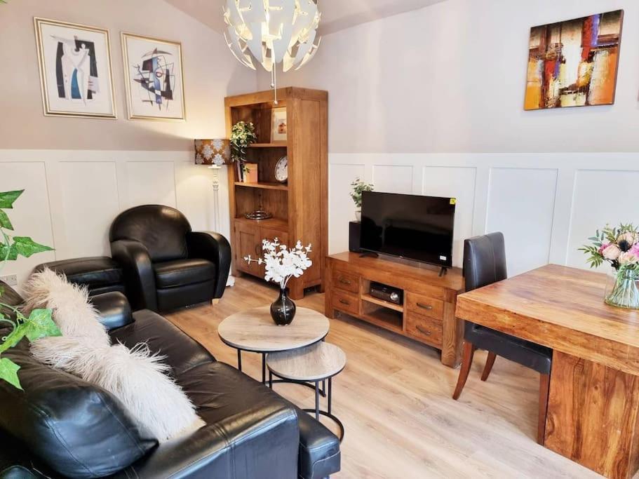 Charming Cottage Next To John Radcliffe Hospital With Free Parking Oxford Bagian luar foto
